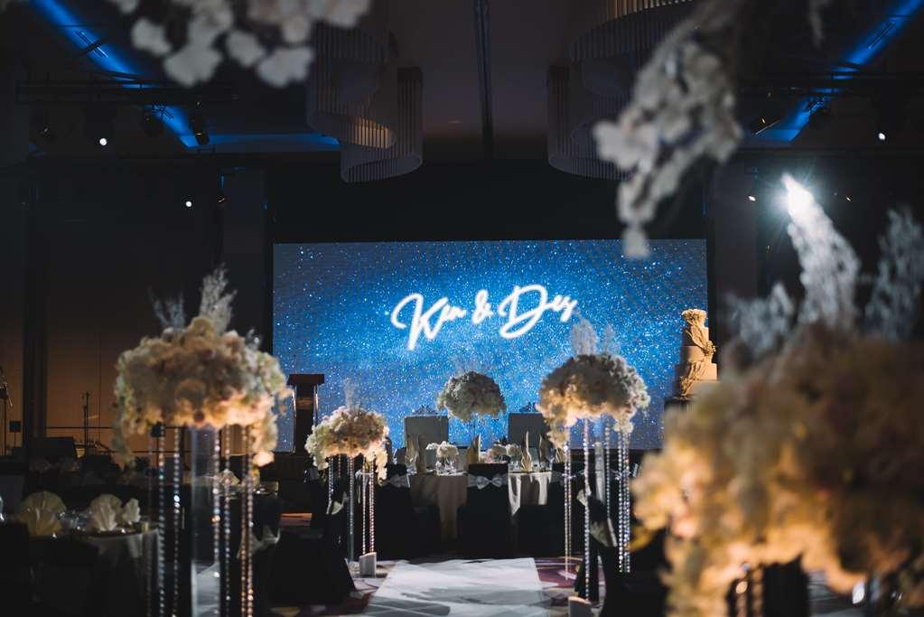 Pavilion Hotel Kuala Lumpur Managed By Banyan Tree Kültér fotó The stage of the 2019 edition