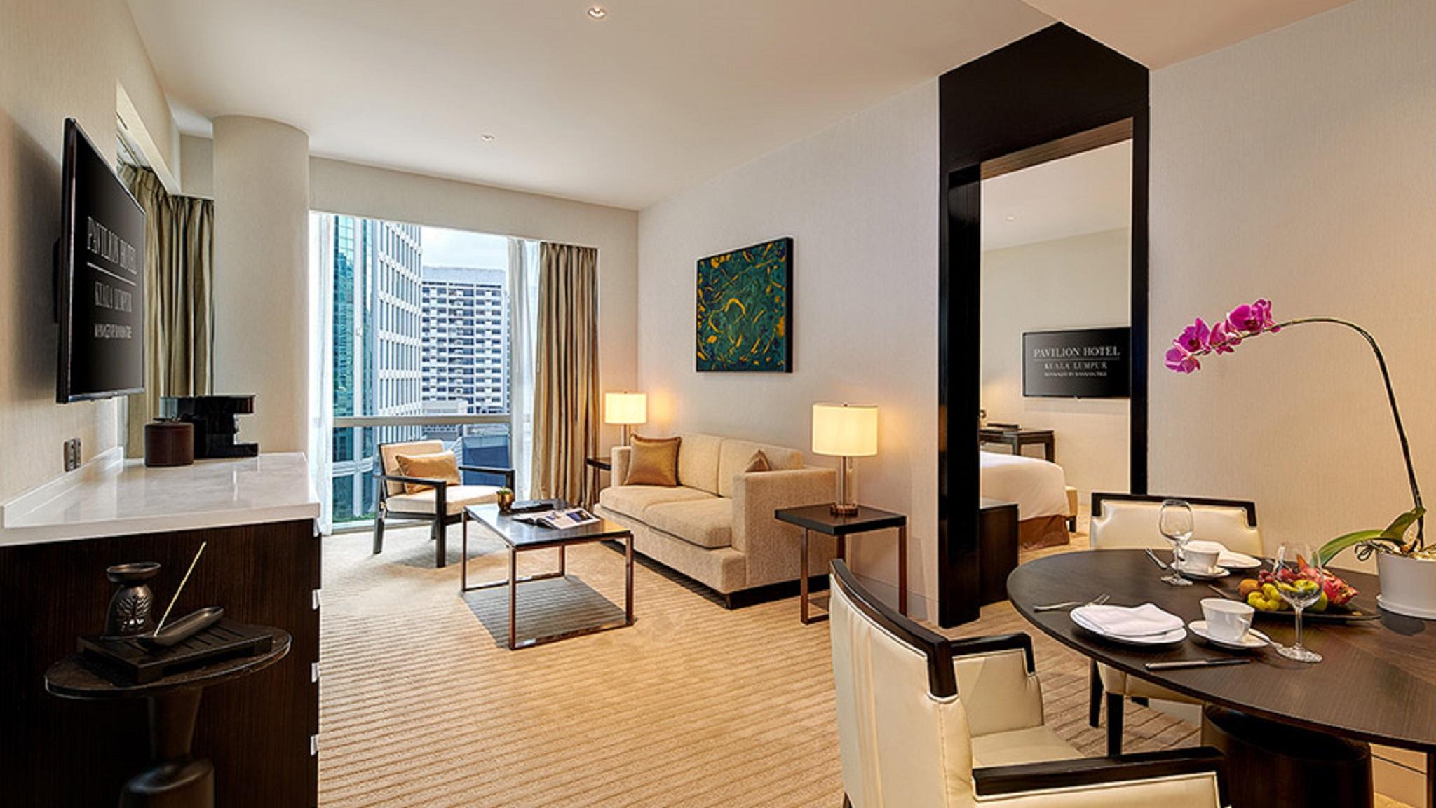 Pavilion Hotel Kuala Lumpur Managed By Banyan Tree Kültér fotó A suite at the hotel